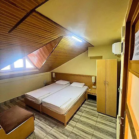 Esma Szálloda 3*